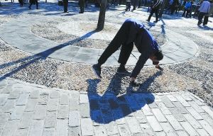 ����5�ꡰ��F�С��Ķ�����ģ�»����{����������������·Ω��ΩФ��