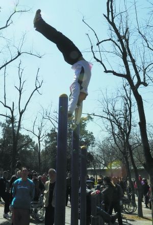 23�q��Ф���S�چθ����B�m(x��)����حh(hu��n)������(d��ng)���y�ȴ󵫺ܞt����